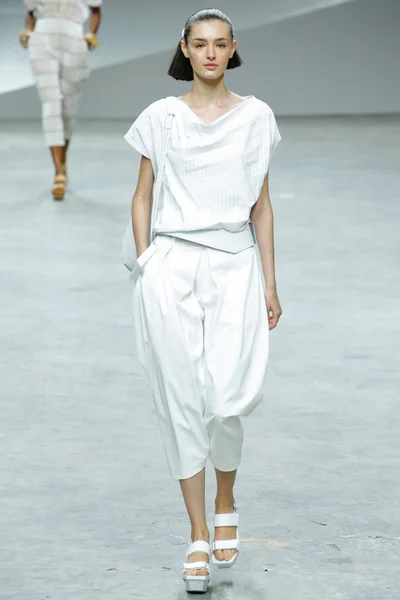 Look 17